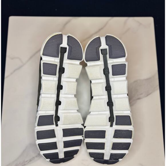 On Cloud Cloud 5 Olive Runners Size 8 Men Excellent Condition - Picture 5 of 6